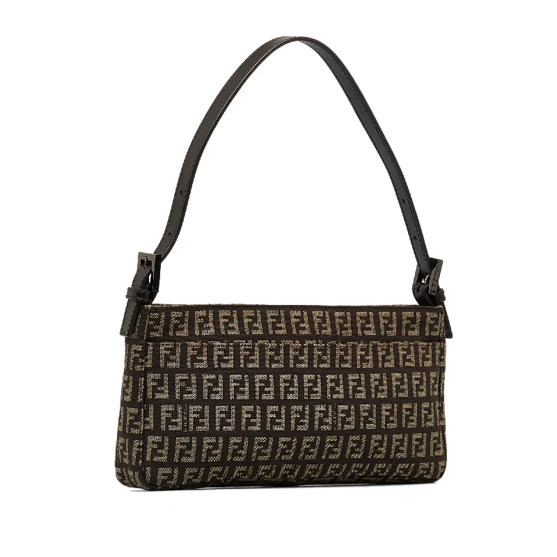 Ladies Fendi crossbody bags with a single - strap design for simplicity and ease of useFENDI Zucchino Baguette