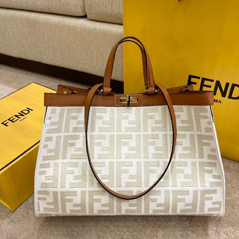 Fendi crossbody bags with a detachable coin purse for added functionality and convenienceFendi Peekaboo X-tote Bag