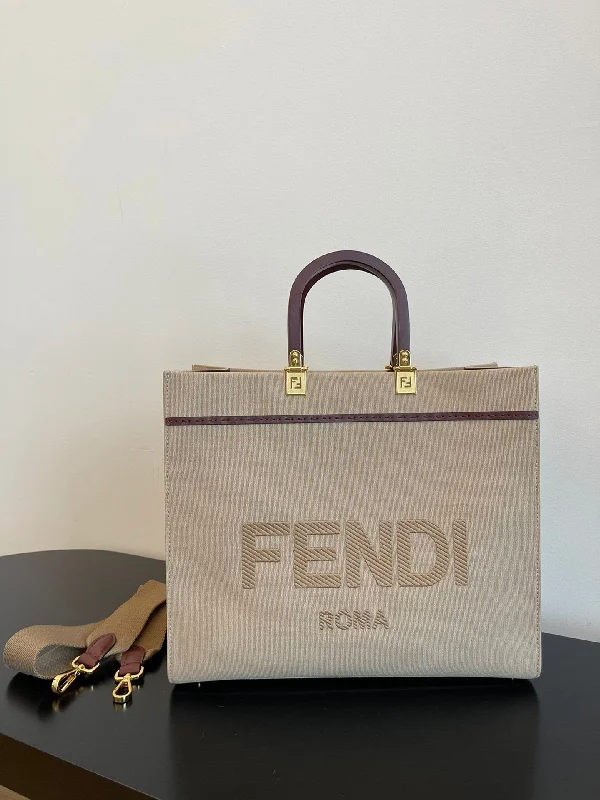 Fendi bags with a touch - screen - friendly pocket for using devices without taking them outFendi Sunshine Medium Tote Bag Beige Canvas