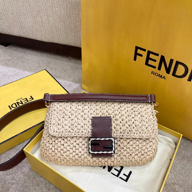 Ladies Fendi Peekaboo bags with a hand - carved leather detail for a unique and artisanal touchFendi Baguette Woven Straw Red