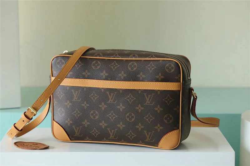 Louis Vuitton bags with a zippered interior pocket for better organizationBC - LOUIS VUITTON BAGS - 6544