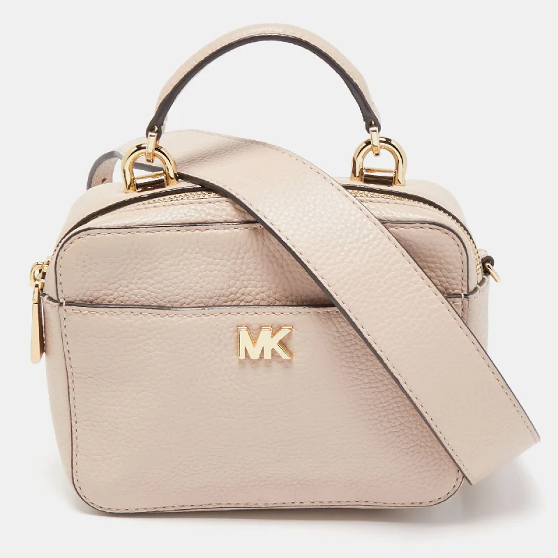 Michael Michael Kors Bags for historical reenactments in an appropriate period - style designLight Pink Leather Mini Mott Crossbody Bag