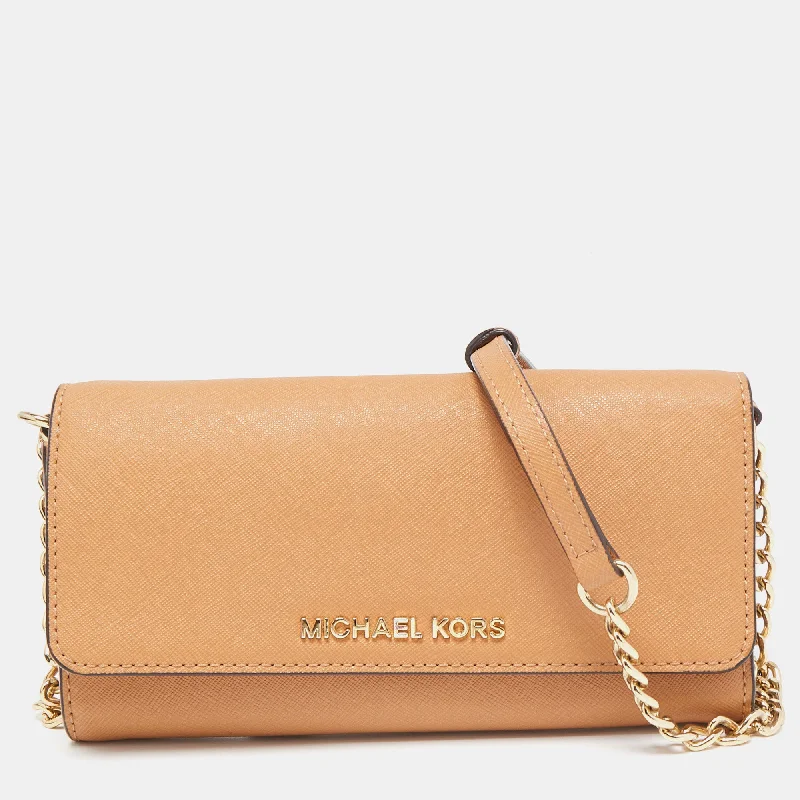 Michael Michael Kors Bags for model castings to make a statementBeige Leather Jet Set Travel Wallet On Chain