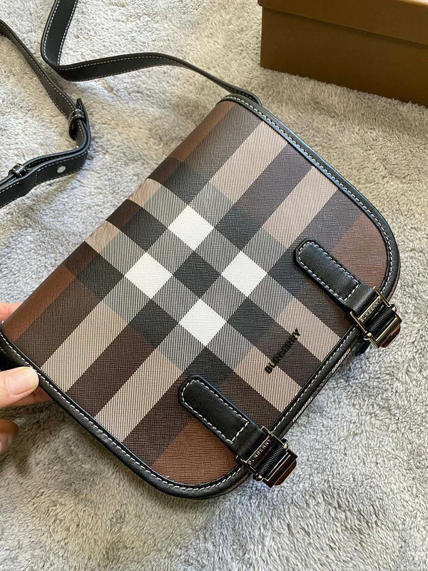 Two - Tone Burberry Bags for a Modern AestheticHonix Bags - Burberry Bags - 444