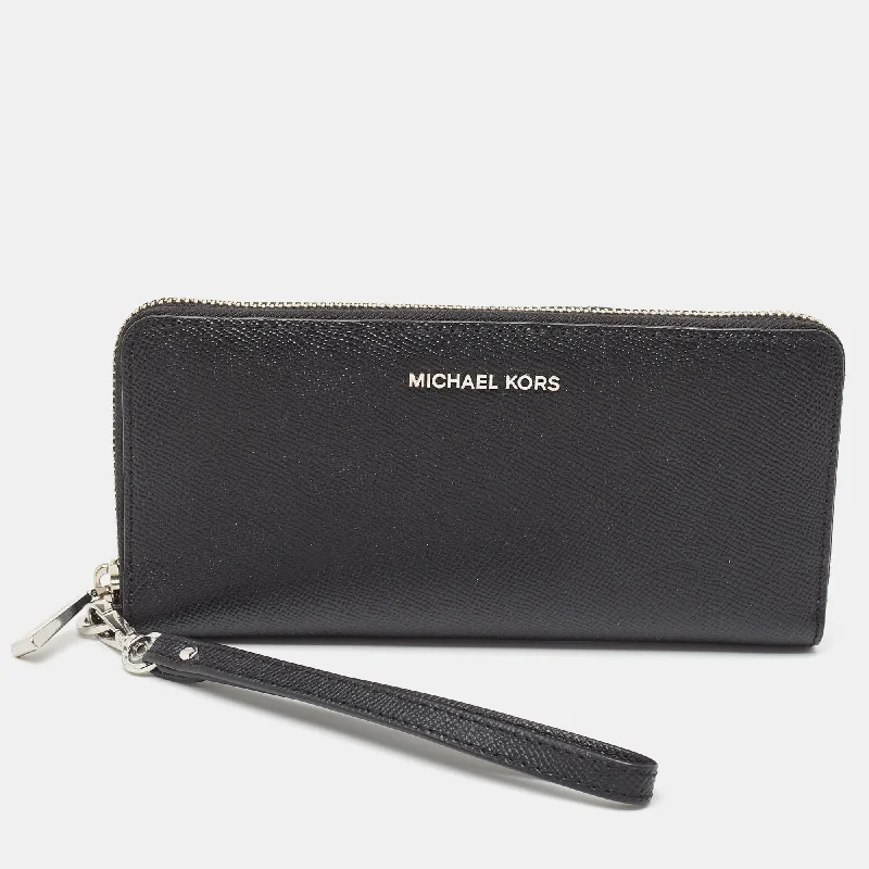 Michael Michael Kors Bags for beauty pageants as a glamorous accessoryBlack Leather Jet Set Zip Around Continental Wallet