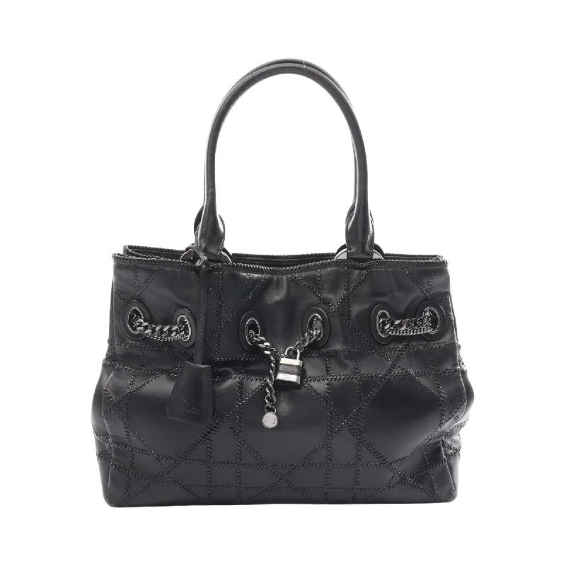 Christian Dior crossbody bags with a front - flap pocket for easy accessDior  Tote