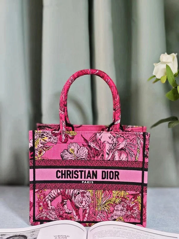 Christian Dior Saddle bags with a studded trim for a bold lookmakbags - Dior Bags - 627