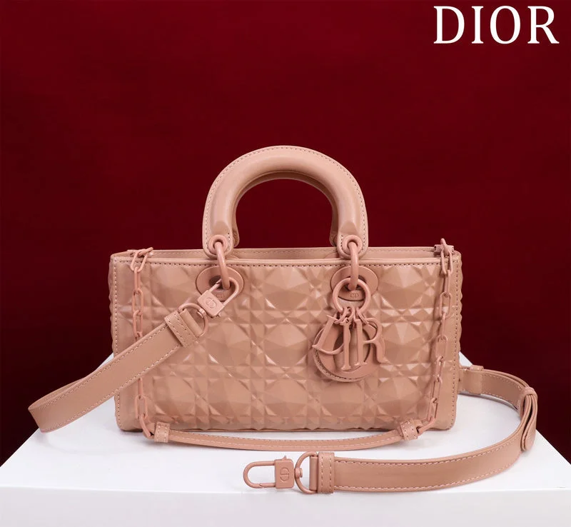 Christian Dior Saddle bags with a distressed leather finishmakbags - Dior Bags - 668