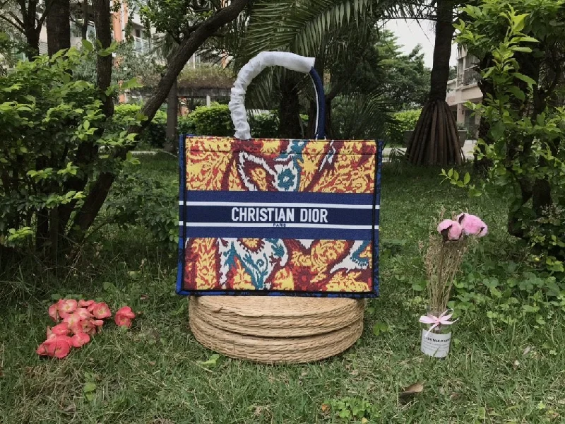 Contemporary Christian Dior handbags with a unique shapeLuxury Handbags Christian Dior 247