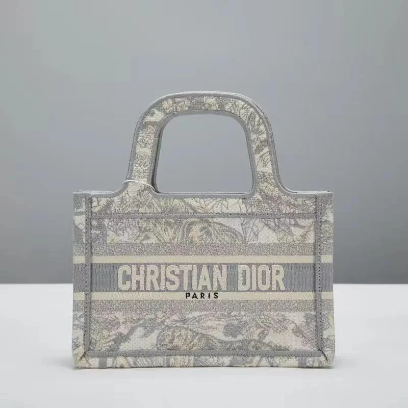 Christian Dior crossbody bags with a front - flap pocket for easy accessLuxury Handbags Christian Dior 269