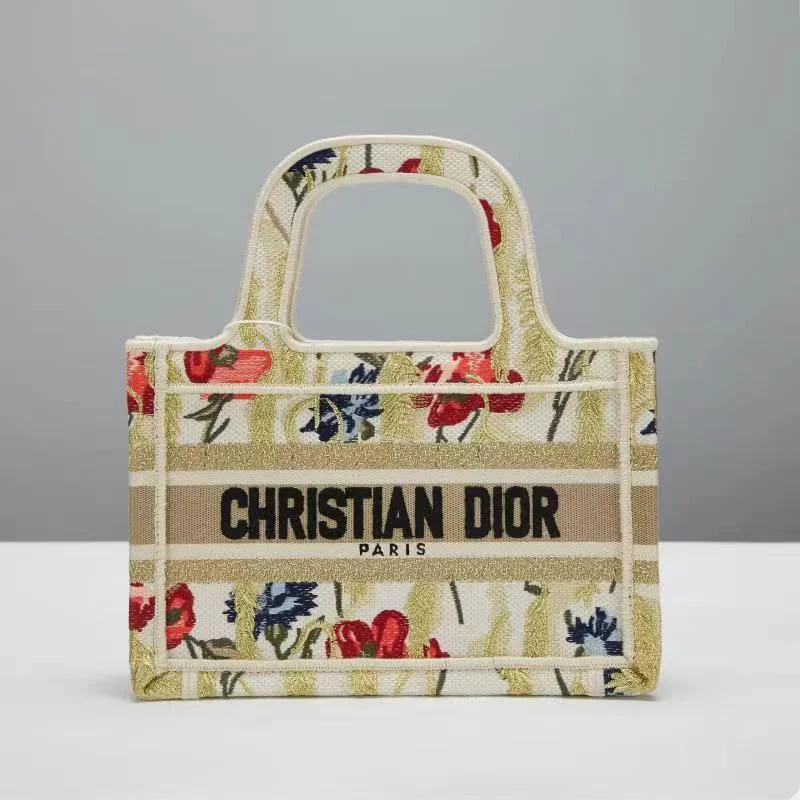 Fashion - forward Christian Dior tote bags for the modern womanLuxury Handbags Christian Dior 271